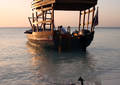 Boutre amarré sur le sable - Zanzibar (2008)